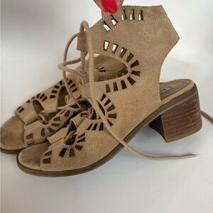 Steve Madden size 6 tan suede leather gladiator heel tie sandal shoe